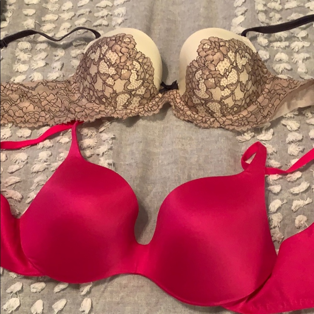 Two Victoria secret bras great condition
